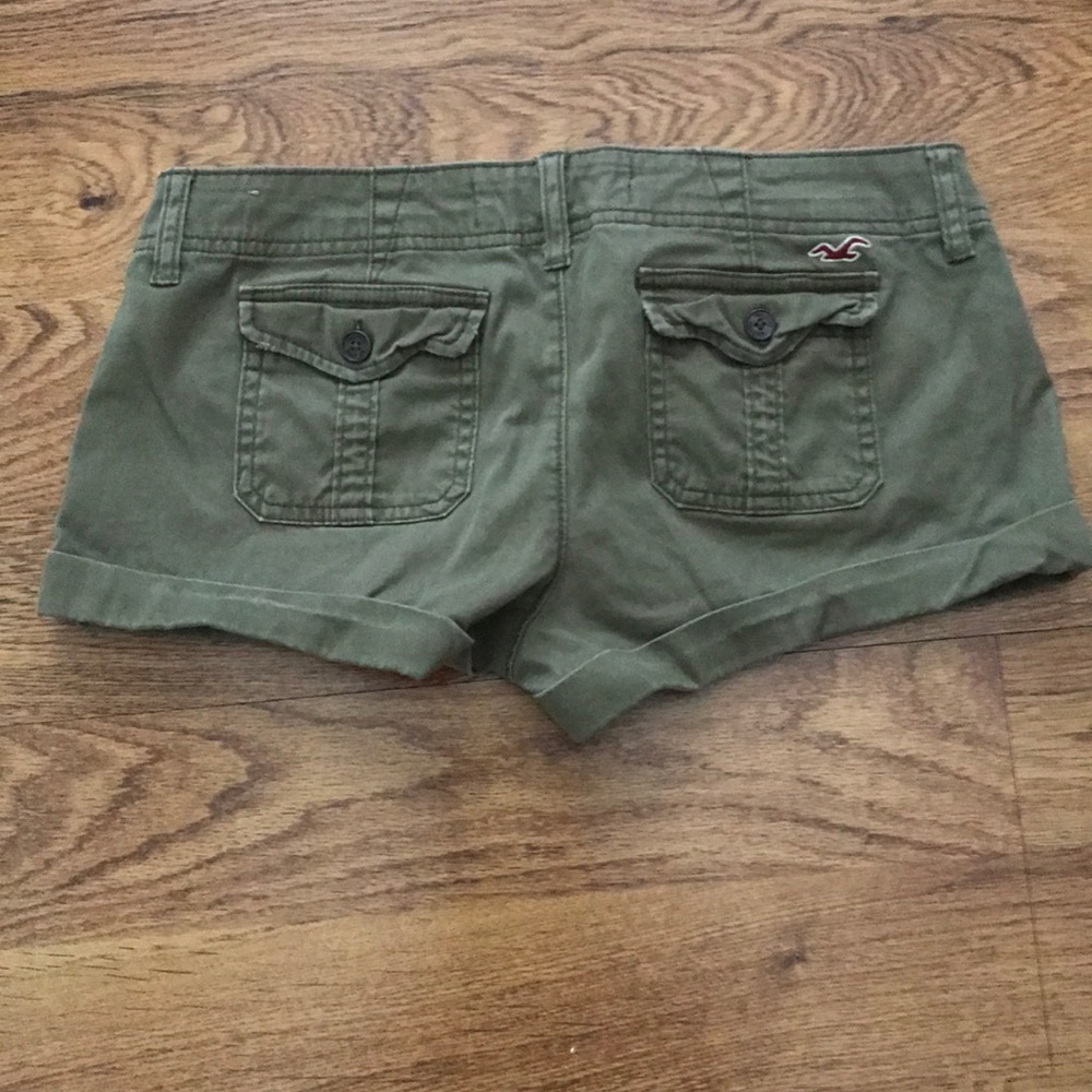 HOLLISTER. Shorts - Picture 3 of 3